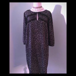 Ann Taylor Black & White Lace Dress ( FINAL PRICE)